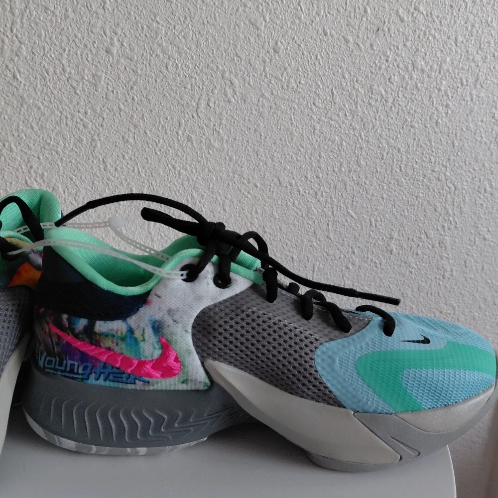 Nwob Nike Air Zoom Freak 4IV SE GS Giannis Family Smoke Grey Pinksicl - Picture 6 of 11